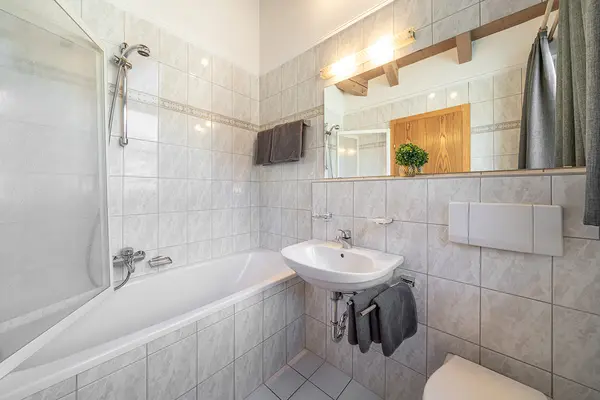 Bathroom Apartment Koell