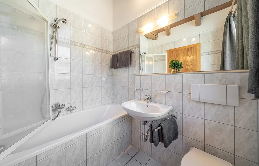 Bathroom Apartment Koell